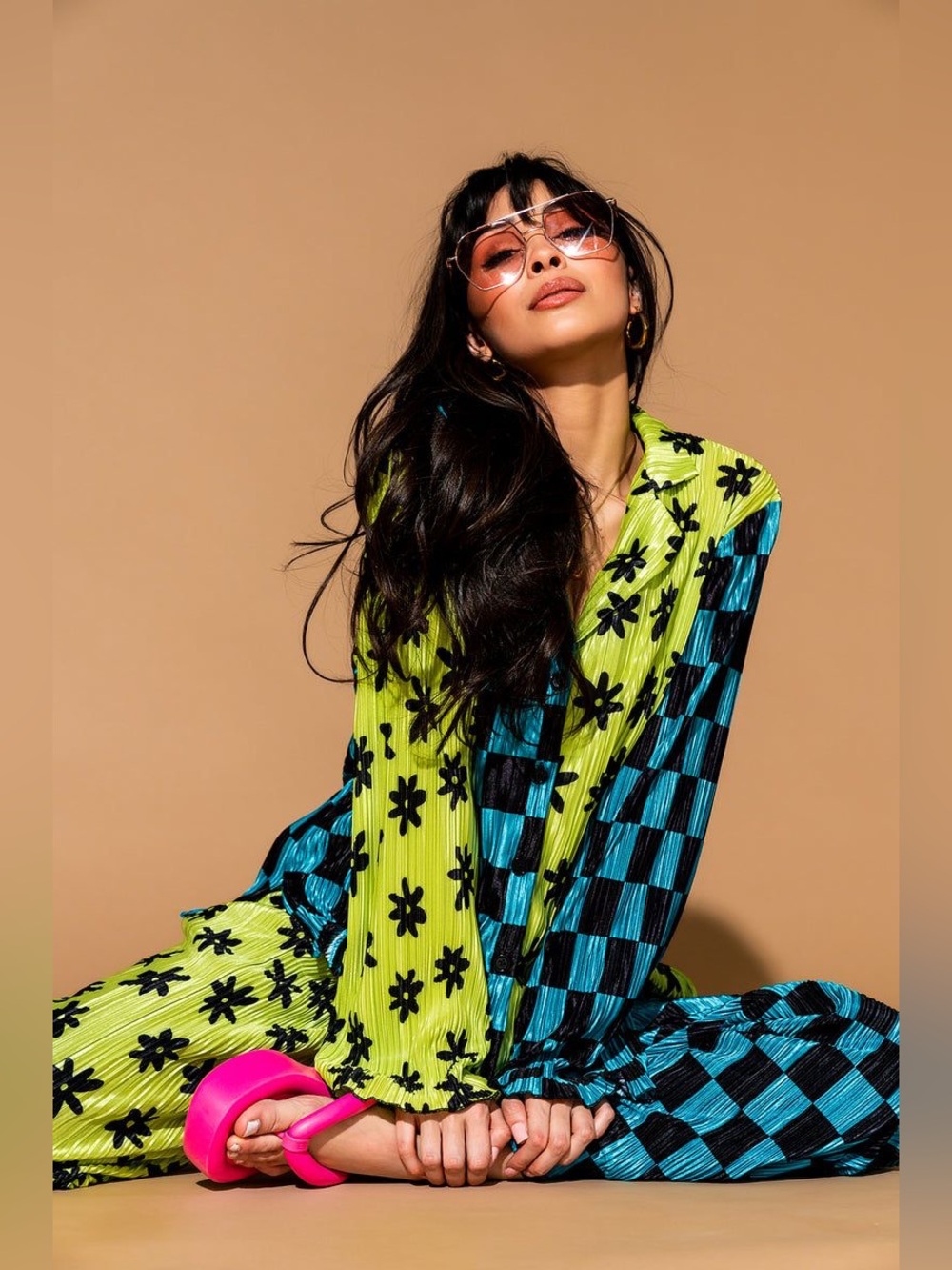 Dressed in LALA ORIGINAL Long Sleeve Plisse Set in Retro Dream Half + Half